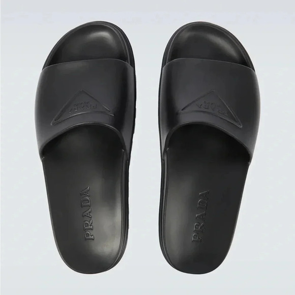 Prada
Logo rubber slides size 40 - Picture 1 of 7